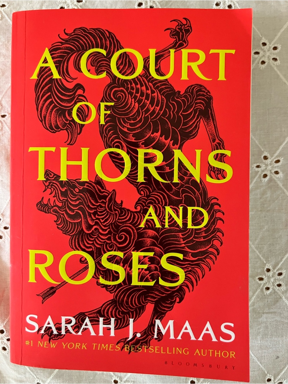 A Court of Thorns and Roses by Sarah J. Maas — Red Cover
